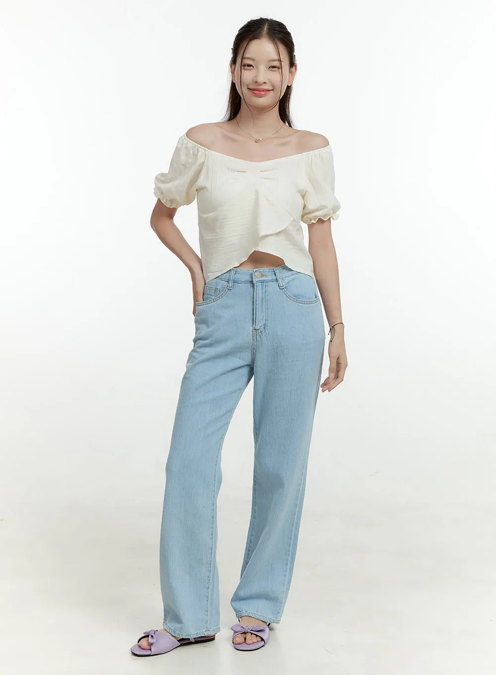 Ava Light Washed Straight Jeans OL430