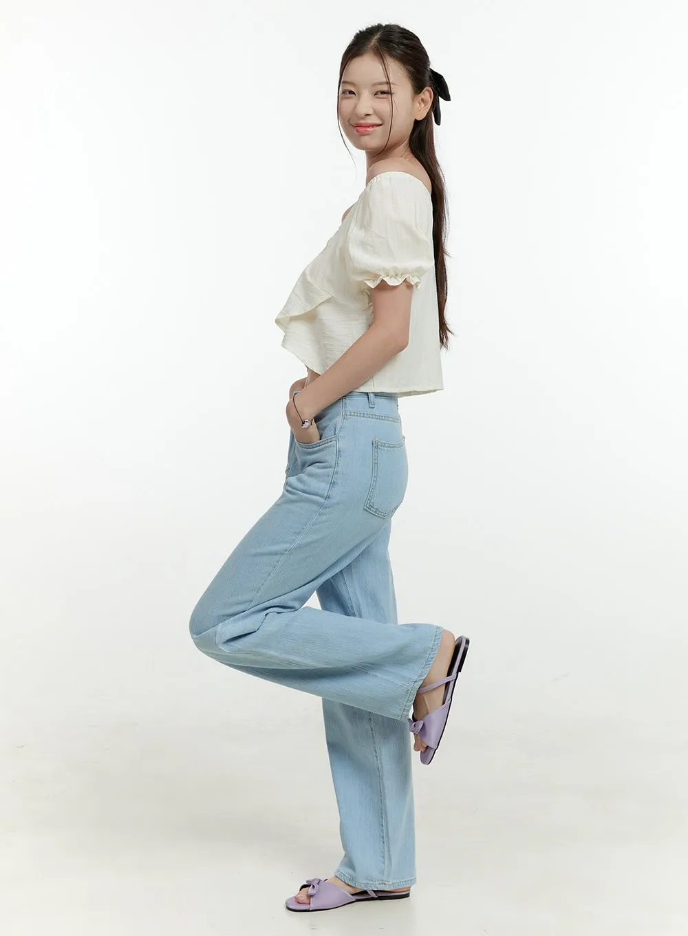 Ava Light Washed Straight Jeans OL430