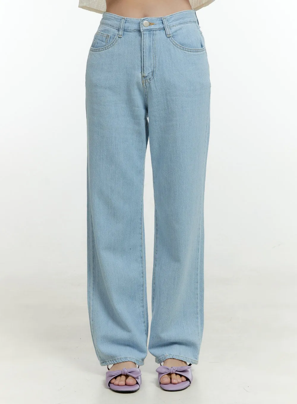 Ava Light Washed Straight Jeans OL430