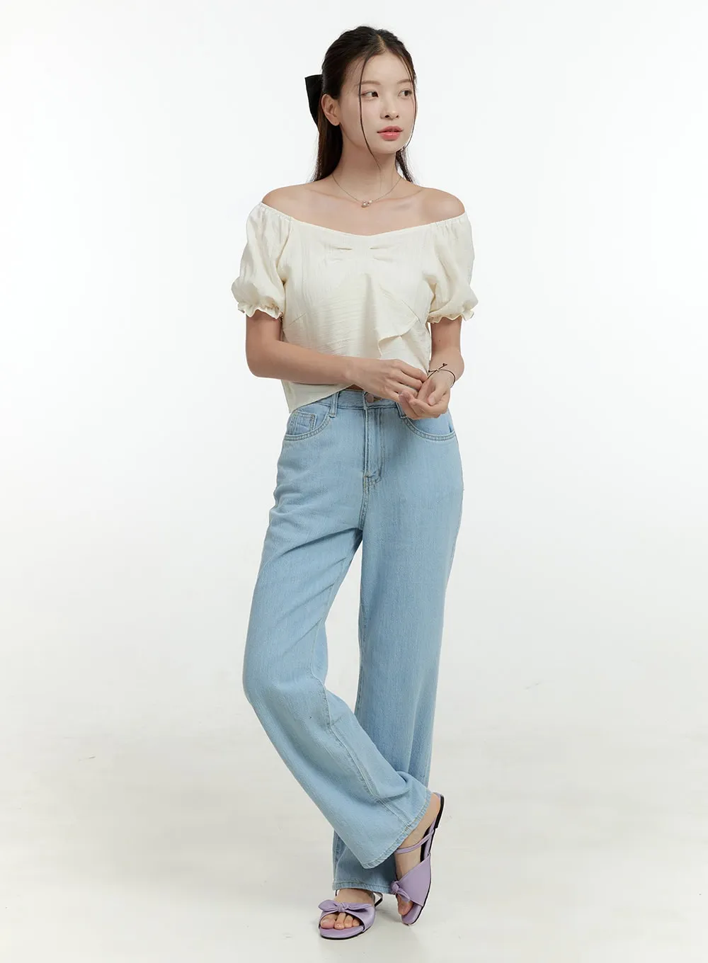 Ava Light Washed Straight Jeans OL430